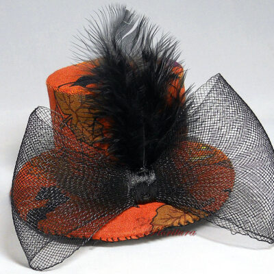 Halloween-H&uuml;tchen orange mit K&uuml;rbis